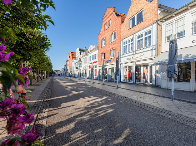 Travemünder Vorderreihe mit historischen Giebelhäusern
